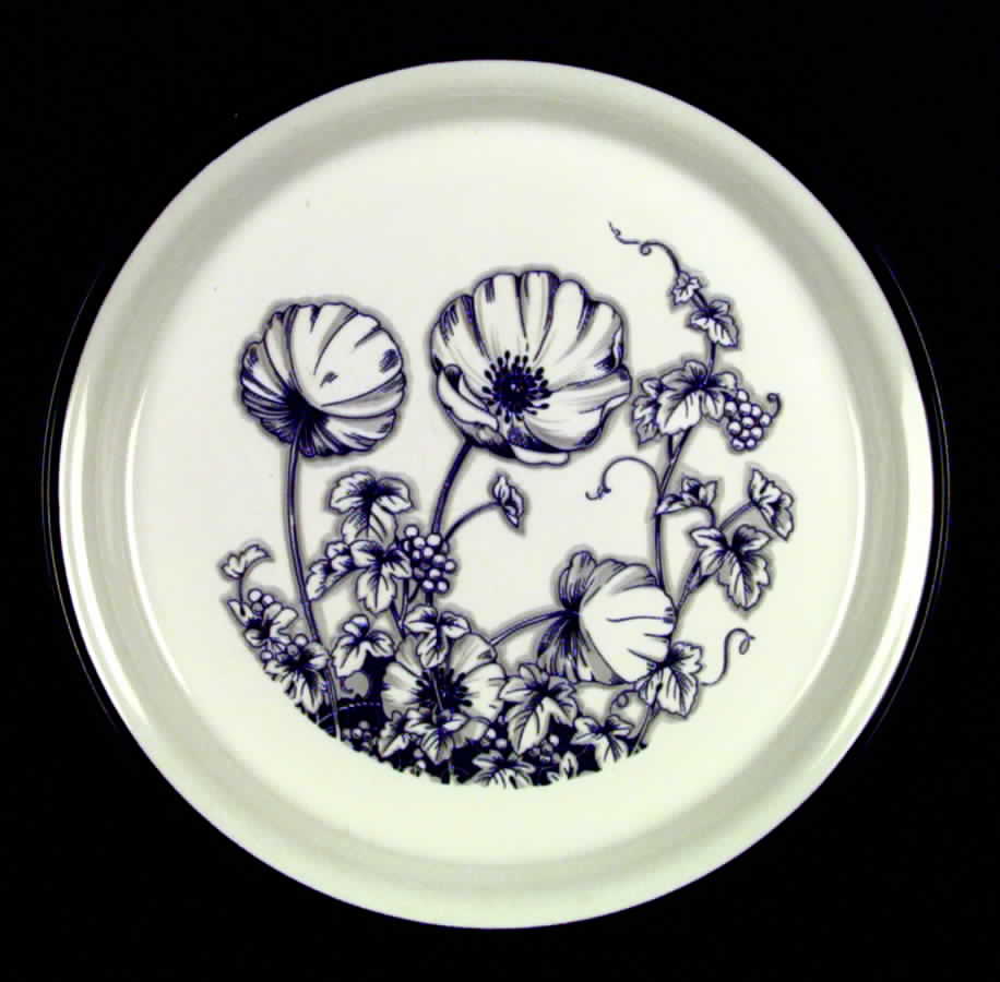 Moon Flower Dinner Plate by Nitto-1