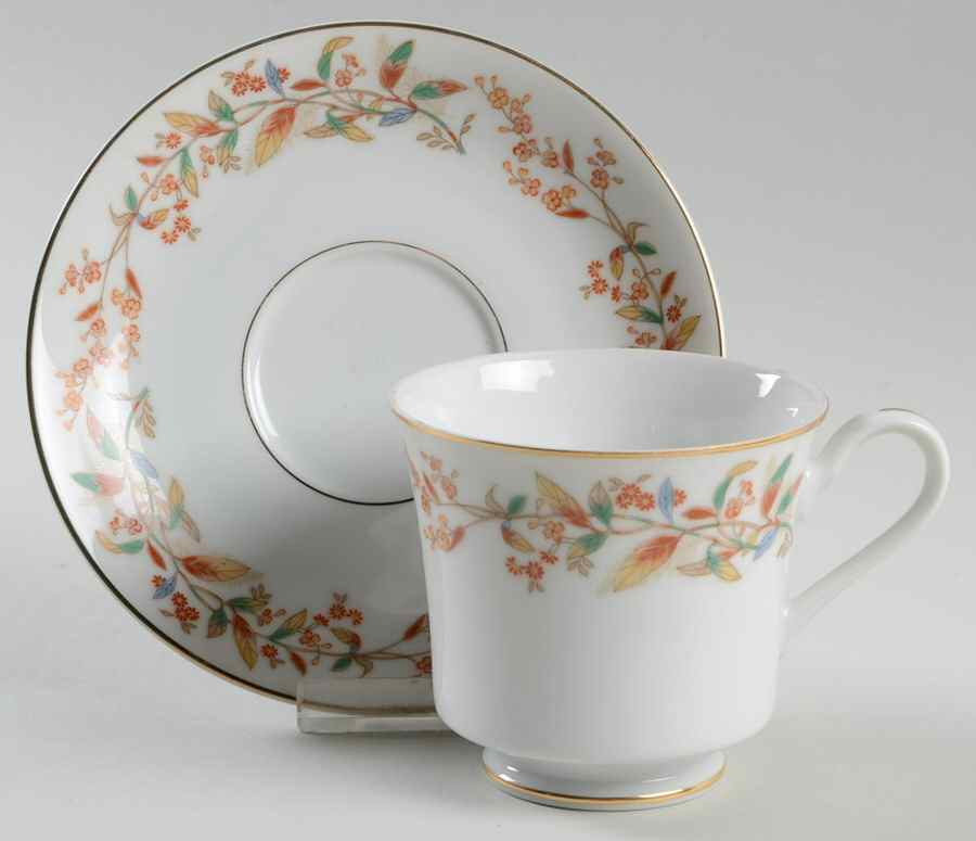 Turku Footed Cup & Saucer Set by Nitto-1