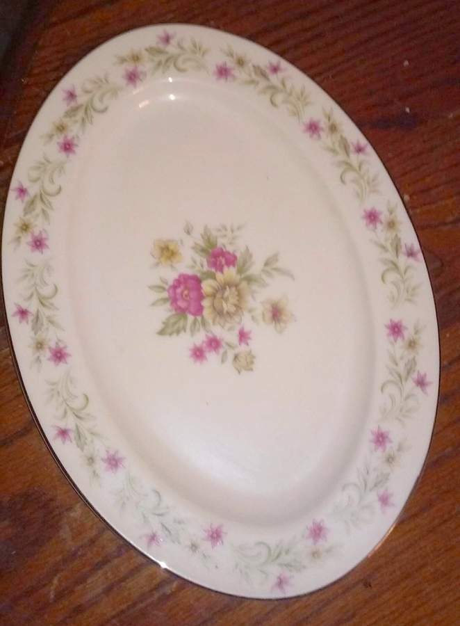 Berkshire 12" Oval Serving Platter by Norleans-1