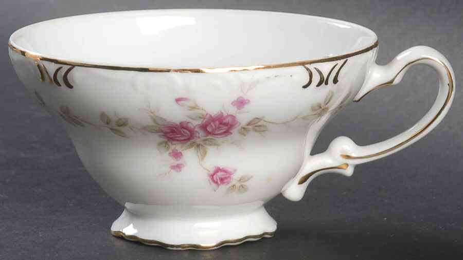 Caroline Footed Cup by Norleans-1