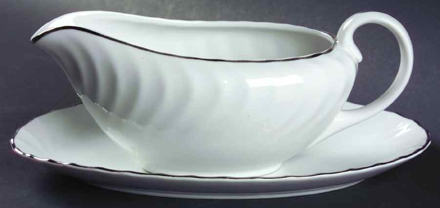 Estate Gravy Boat & Underplate/Relish by Norleans-1