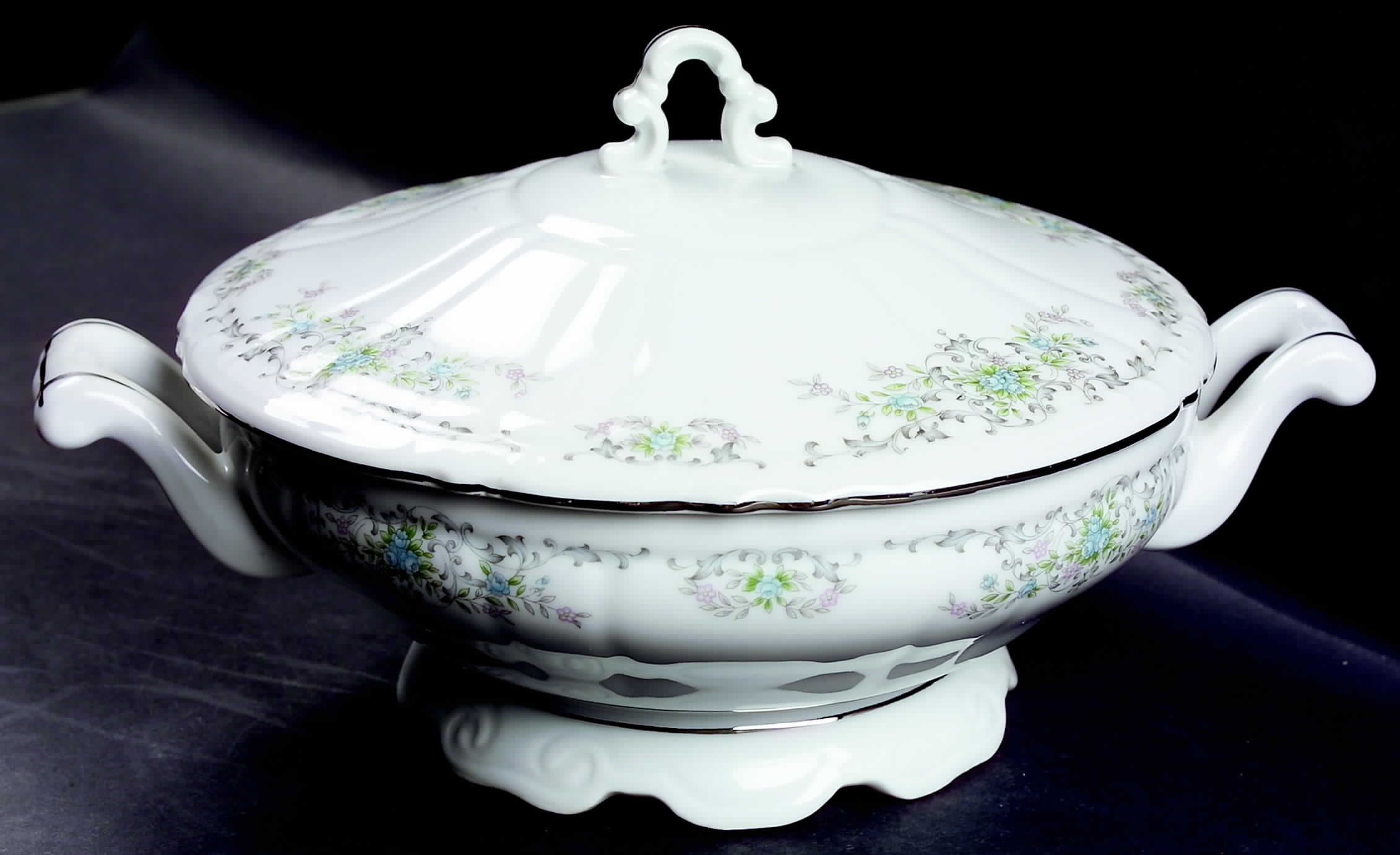 Theresa Round Covered Vegetable by Norleans-1