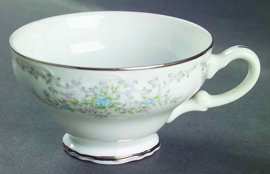 Theresa Footed Cup by Norleans-1