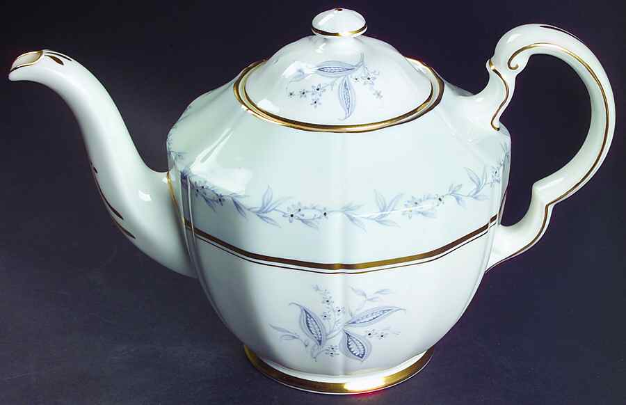 Morning Mist (Scalloped) Teapot & Lid by Northumbria-1