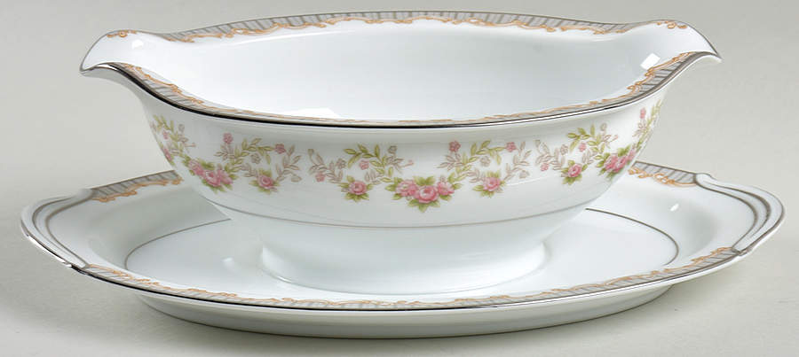 560 Gravy Boat with Attached Underplate by Noritake-1