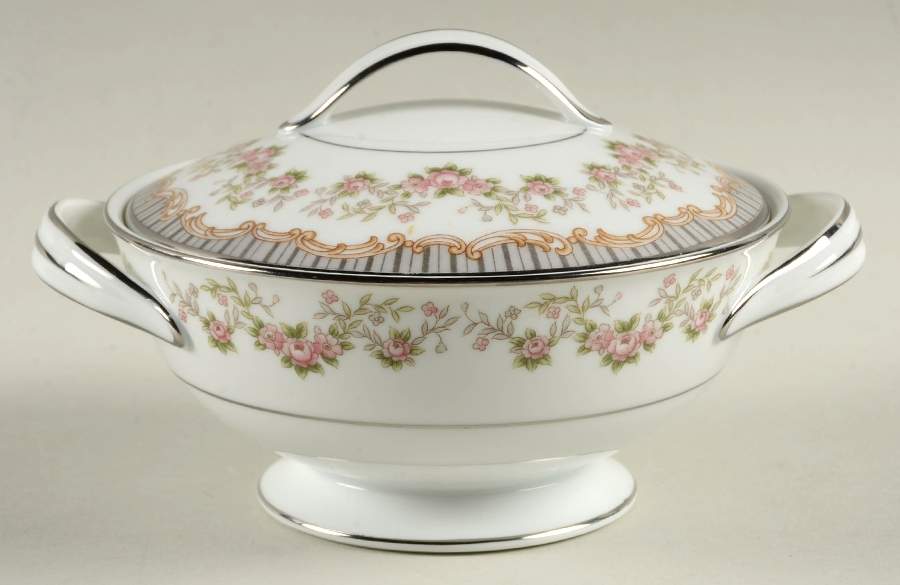 560 Sugar Bowl & Lid by Noritake-1