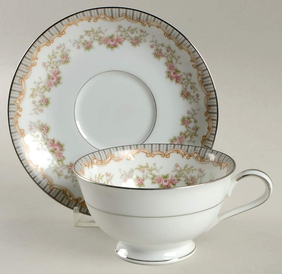 560 Footed Cup & Saucer Set by Noritake-1
