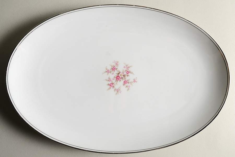 587 12" Oval Serving Platter by Noritake-1