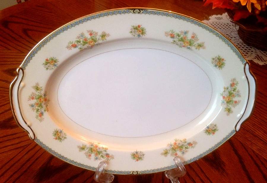 N1428 14" Oval Serving Platter by Noritake-1
