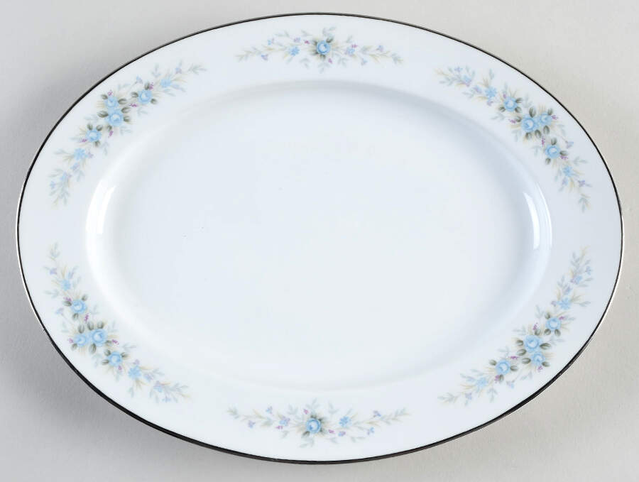 Romaine 11" Oval Serving Platter by Noritake-1