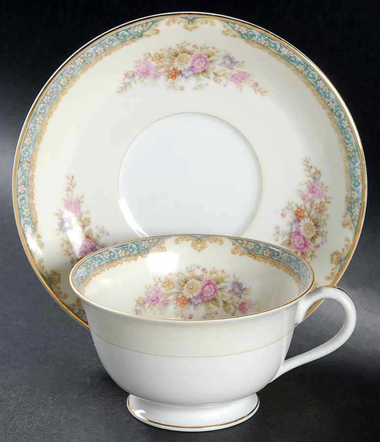 N915 Footed Cup & Saucer Set by Noritake-1