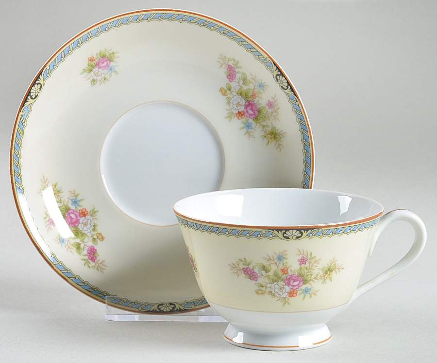 N928 Footed Cup & Saucer Set by Noritake-1