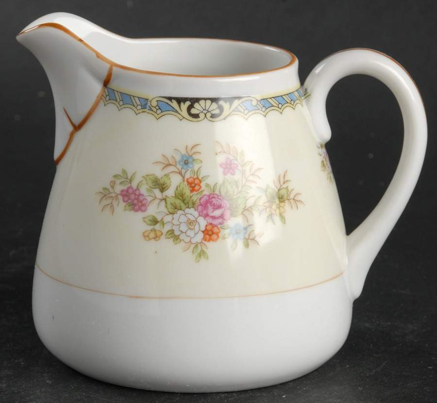 N928 Mini Creamer by Noritake-1