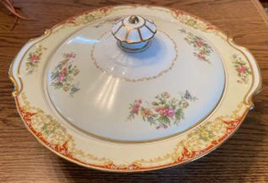 N941 Round Covered Vegetable by Noritake-1