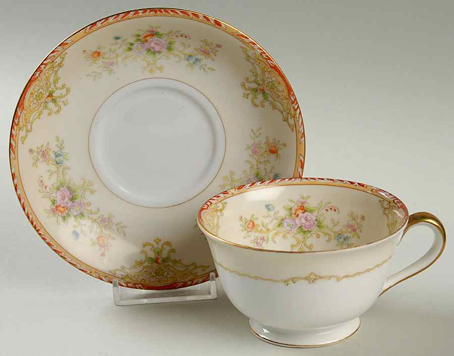 N951 Footed Cup & Saucer Set by Noritake-1