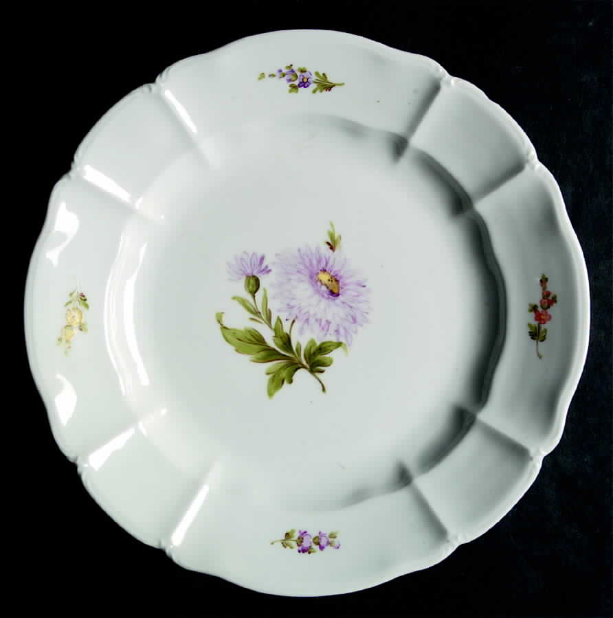 NYM2 Dinner Plate by Nymphenburg-1