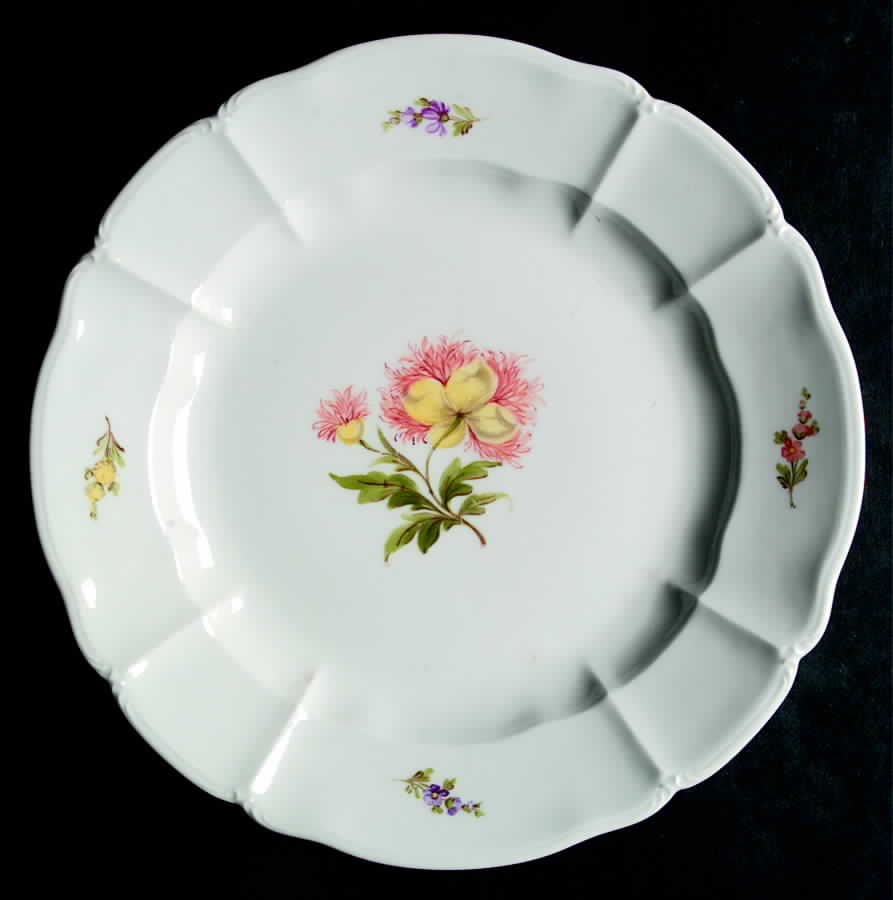 NYM2 Dinner Plate by Nymphenburg-1