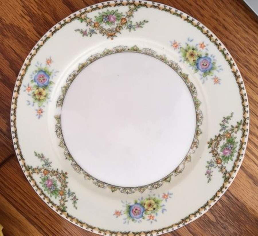 N982 Dinner Plate by Noritake-1