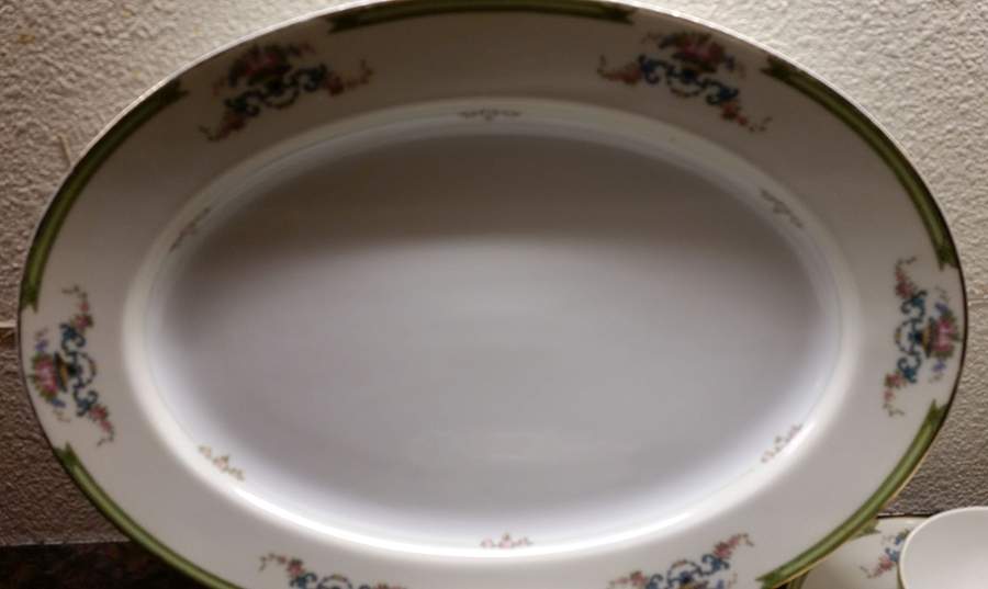 N988 12" Oval Serving Platter by Noritake-1
