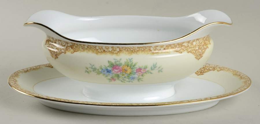 N995 Gravy Boat with Attached Underplate by Noritake-1