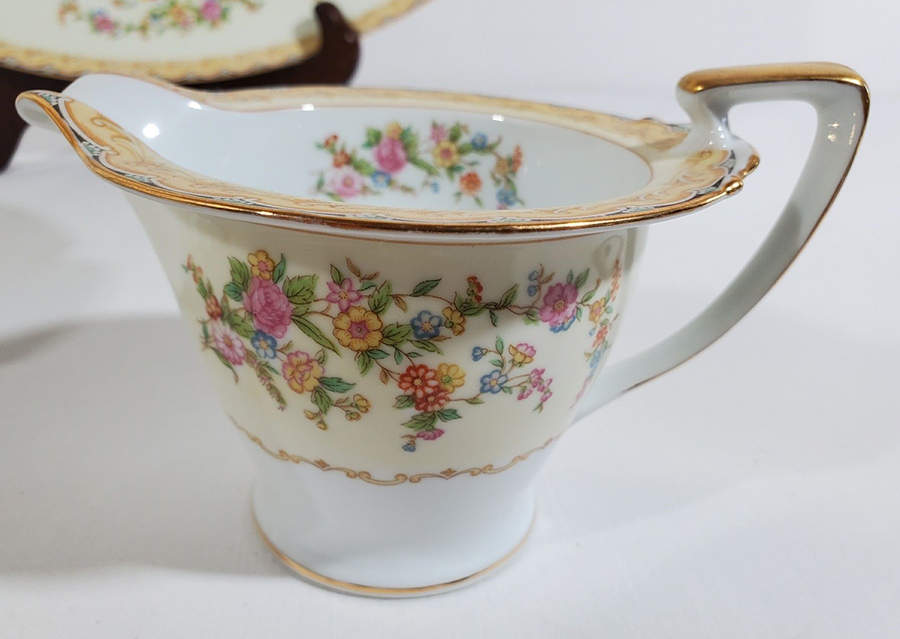 N1002 Creamer by Noritake-1