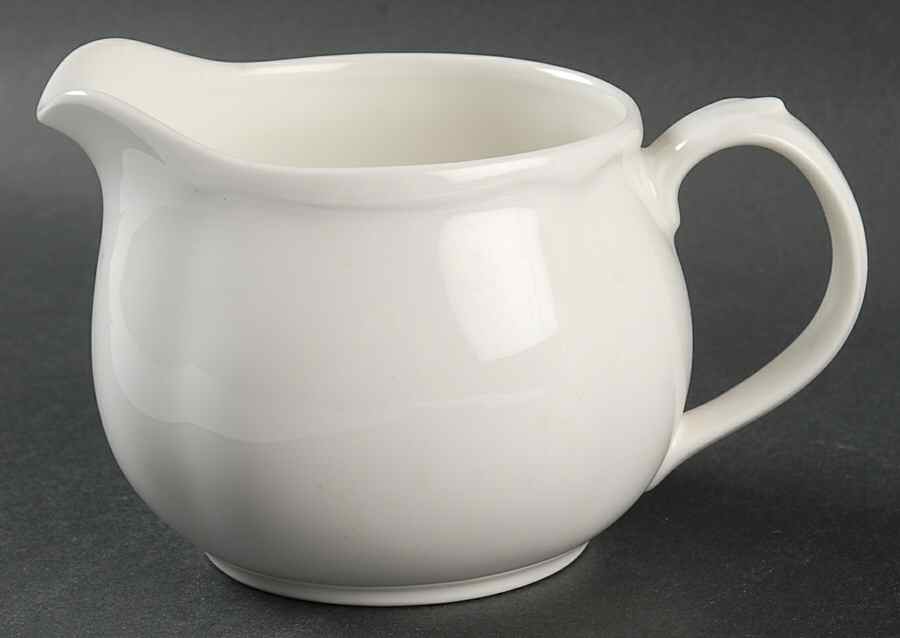 Gourmet White Gravy Boat by Noritake-1