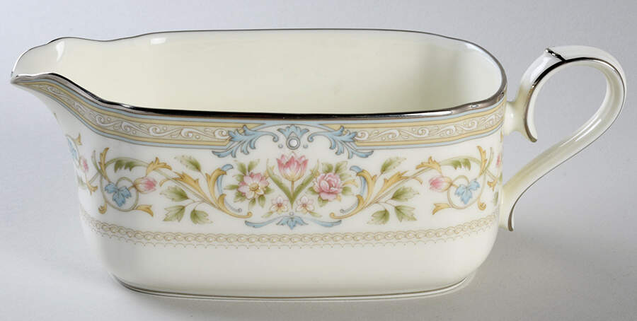 Donovan Gravy Boat by Noritake-1