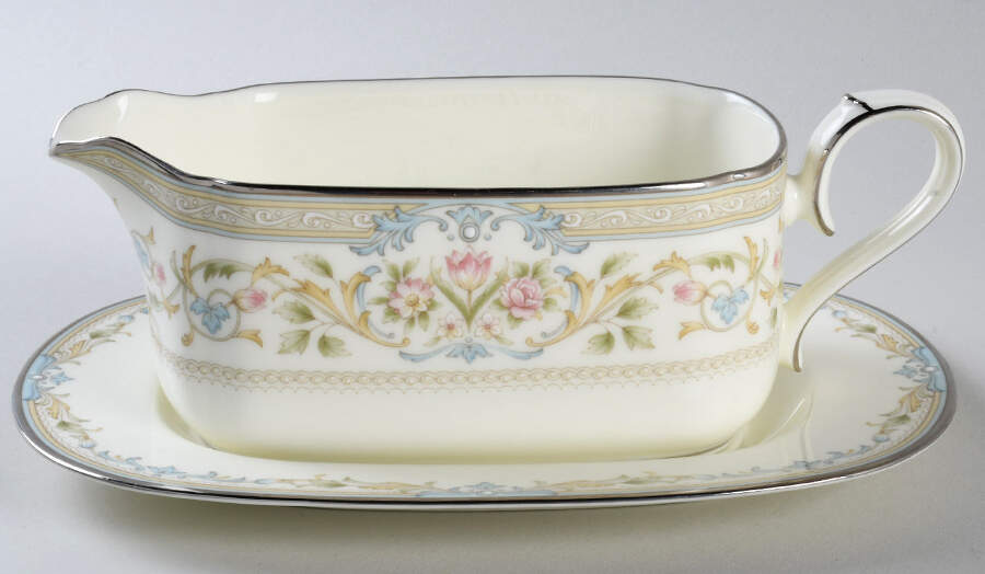 Donovan Gravy Boat & Underplate (Relish/Butter) by Noritake-1