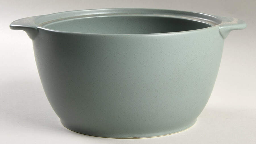Colorwave Green 2 Qt Round Covered Casserole No Lid by Noritake-1