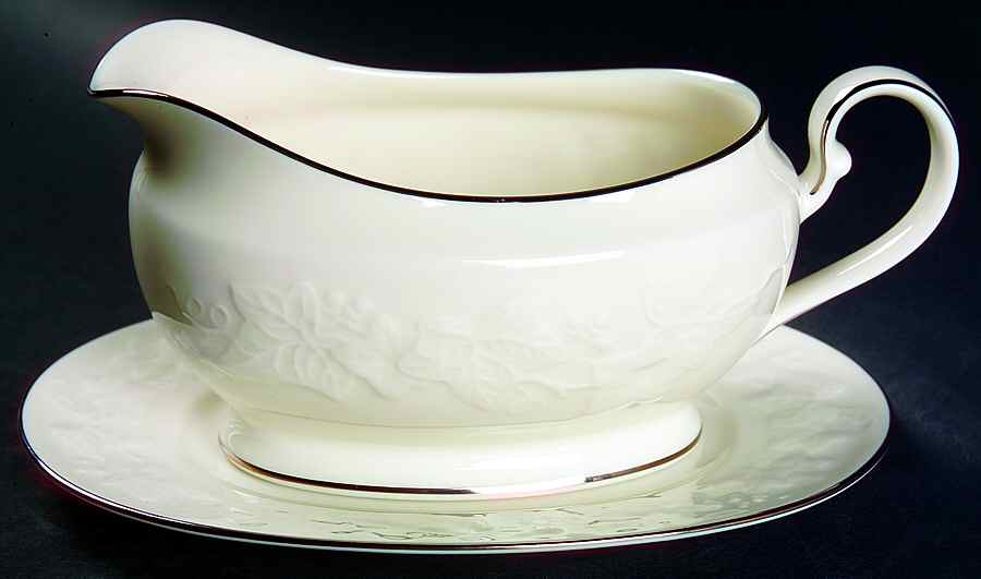 Halls of Ivy Platinum Gravy Boat & Underplate (Relish/Butter) by Noritake-1