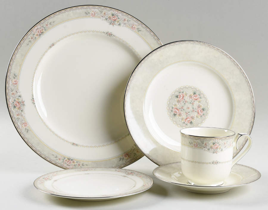 Newcastle 5 Piece Place Setting by Noritake-1