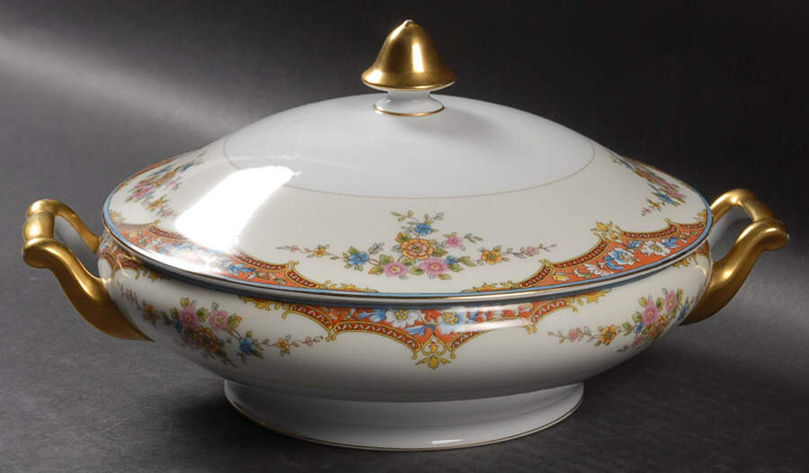 N1047 Round Covered Vegetable by Noritake-1