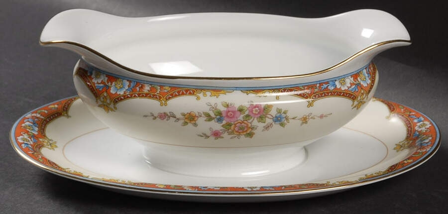 N1047 Gravy Boat with Attached Underplate by Noritake-1