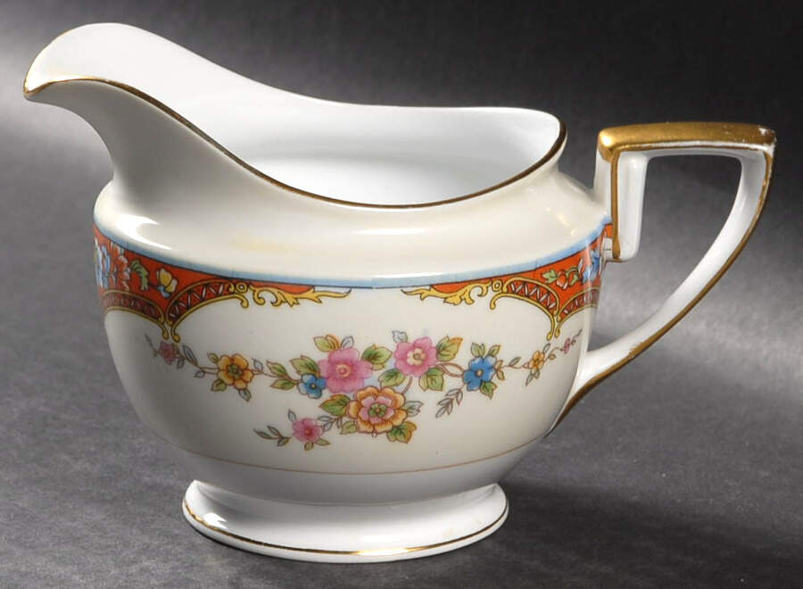 N1047 Creamer by Noritake-1