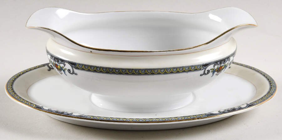 N1062 Gravy Boat with Attached Underplate by Noritake-1