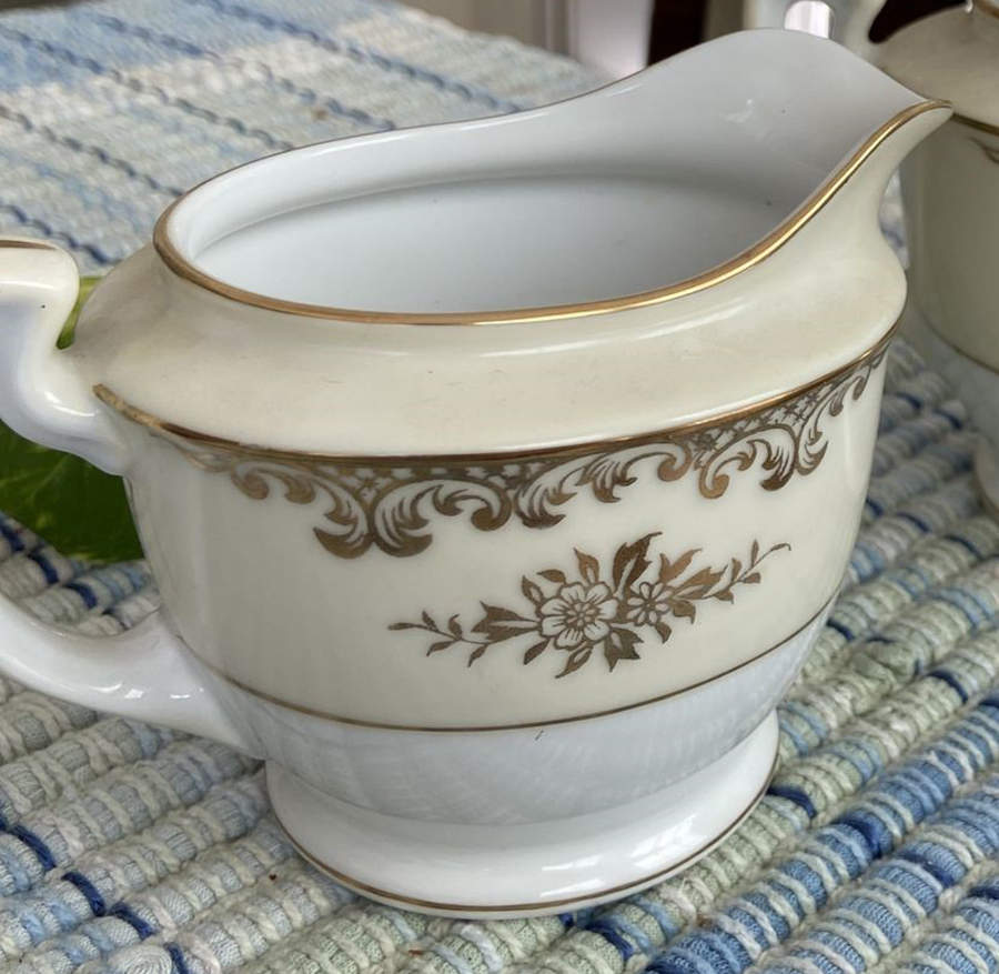 N1064 Creamer by Noritake-1