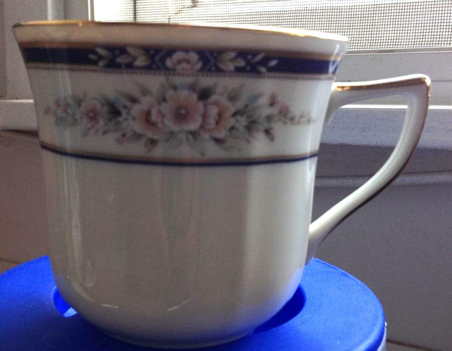 Royal Baroque Footed Cup by Noritake-1