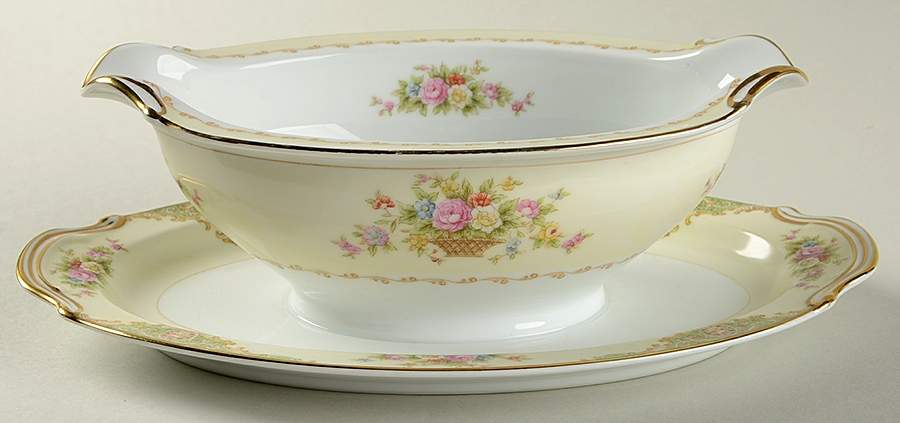 N1088 Gravy Boat with Attached Underplate by Noritake-1