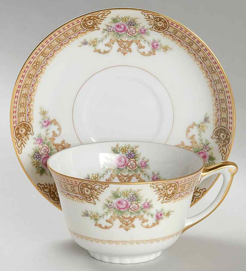 Catalina Footed Cup & Saucer Set by Narumi-1