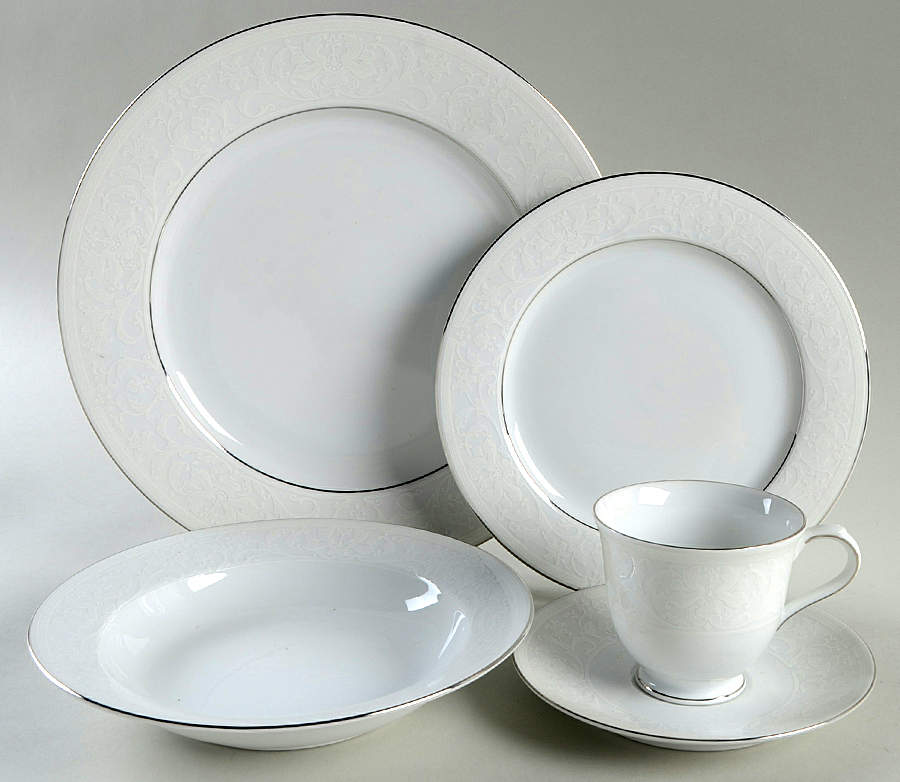 White Lace Platinum 5 Piece Place Setting by Nikko-1
