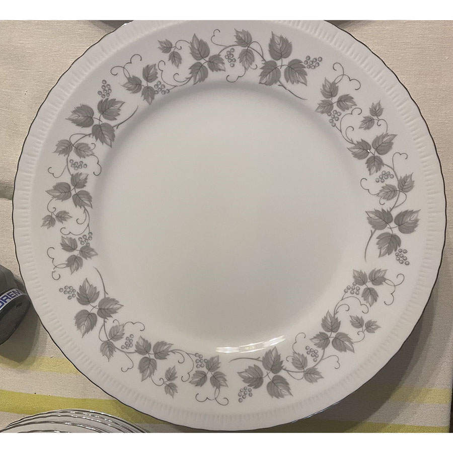 Margaret Dinner Plate by Nagoya Shokai-1