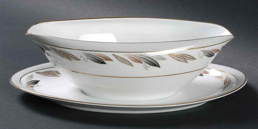 5597 Gravy Boat with Attached Underplate by Noritake-1