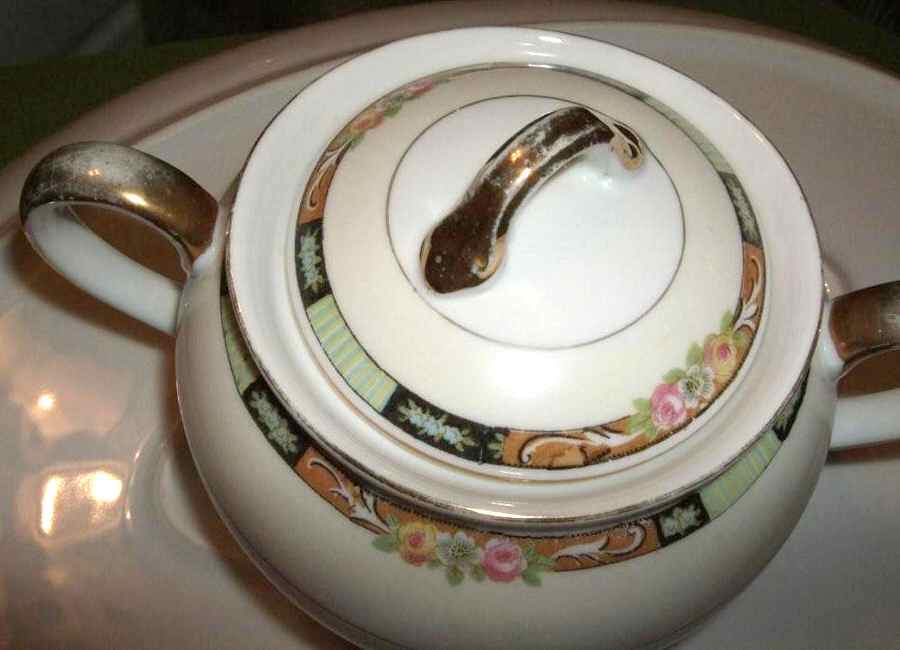 N1160 Sugar Bowl & Lid by Noritake-1