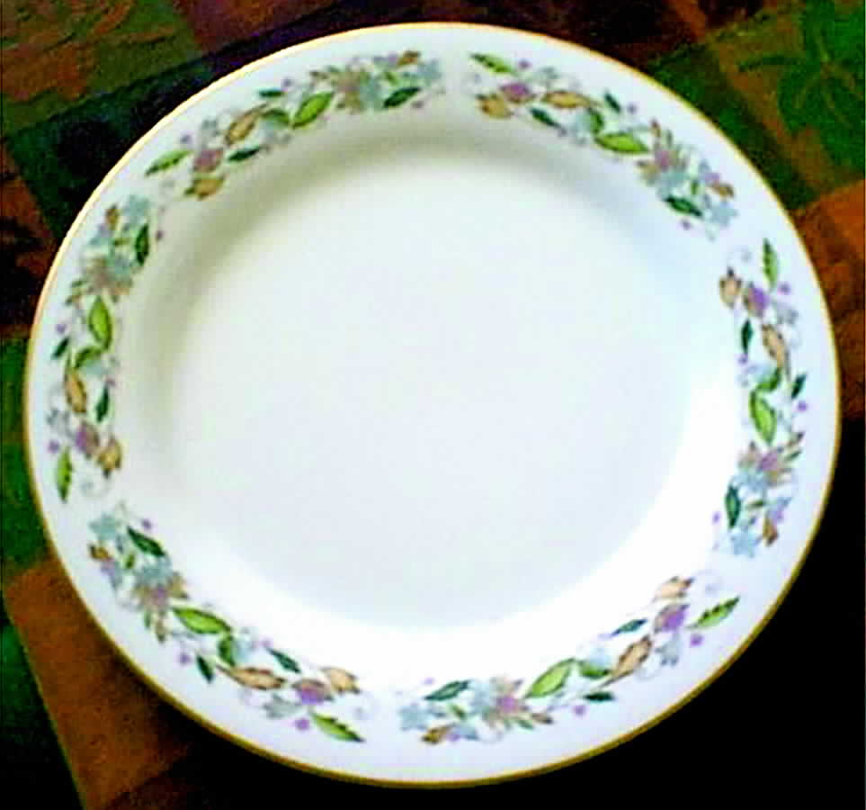Noblesse Dinner Plate by Norleans-1