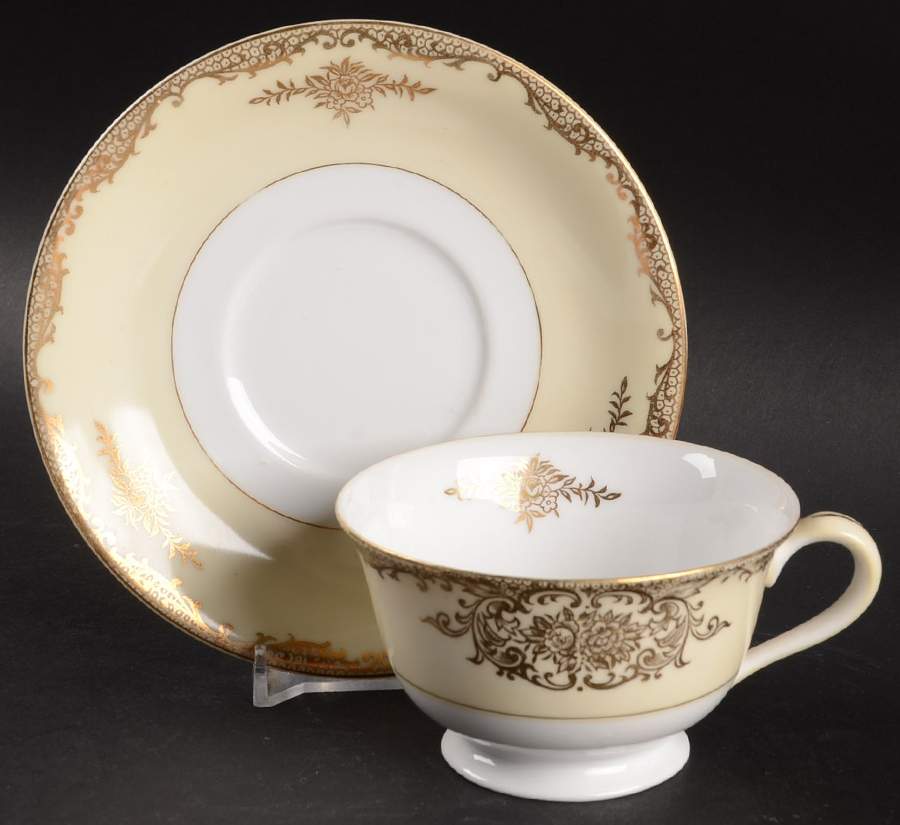 N1181 Footed Cup & Saucer Set by Noritake-1
