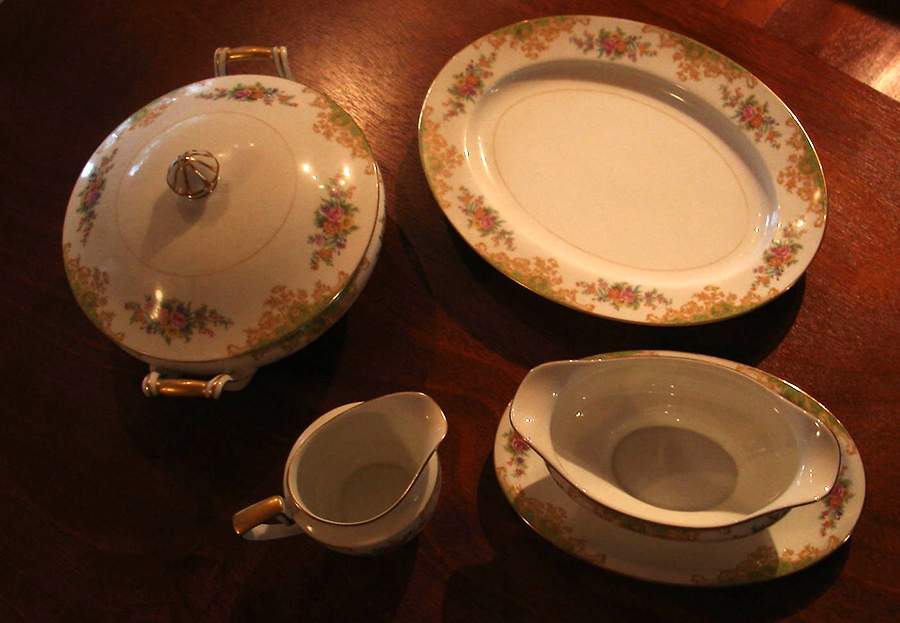N1195 12" Oval Serving Platter by Noritake-1