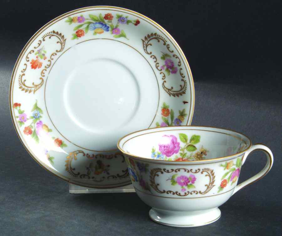 Dresalda Footed Cup & Saucer Set by Noritake-1