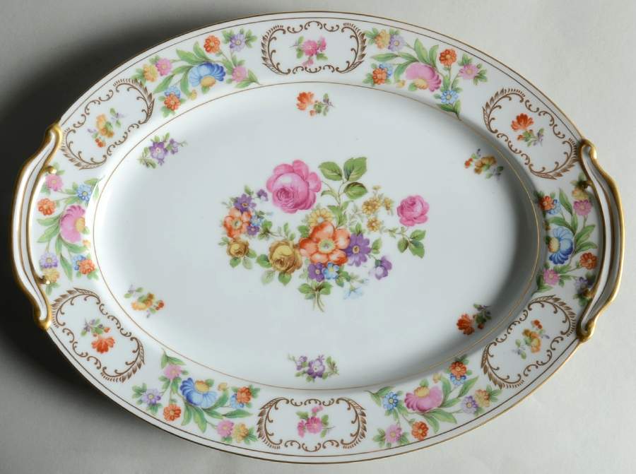 Dresalda 13" Oval Serving Platter by Noritake-1