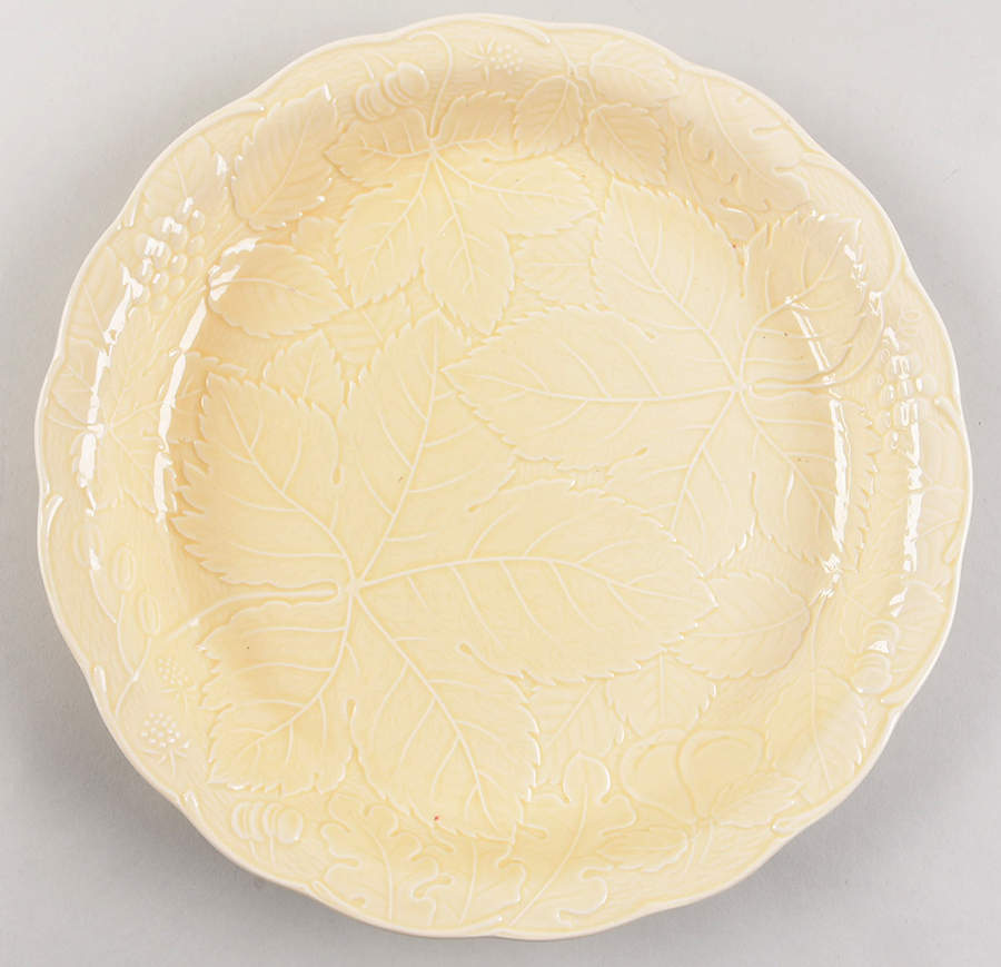 Woodbury Ivory Pie Serving Plate by Nikko-1
