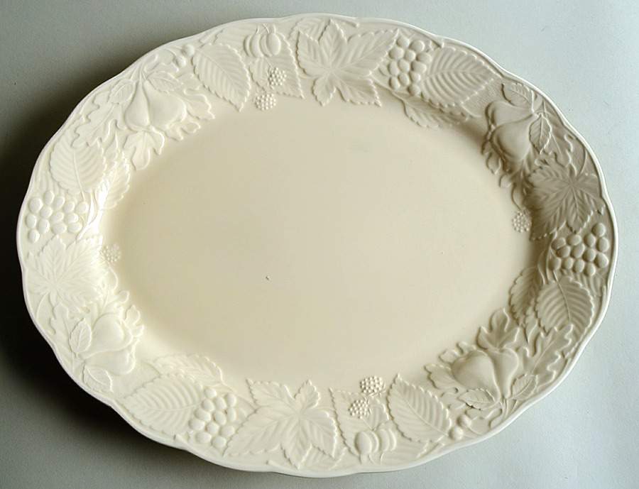 Woodbury Ivory 14" Oval Serving Platter by Nikko-1